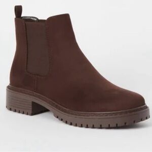 NWB JustFab Nolan Brown Chelsea Boots